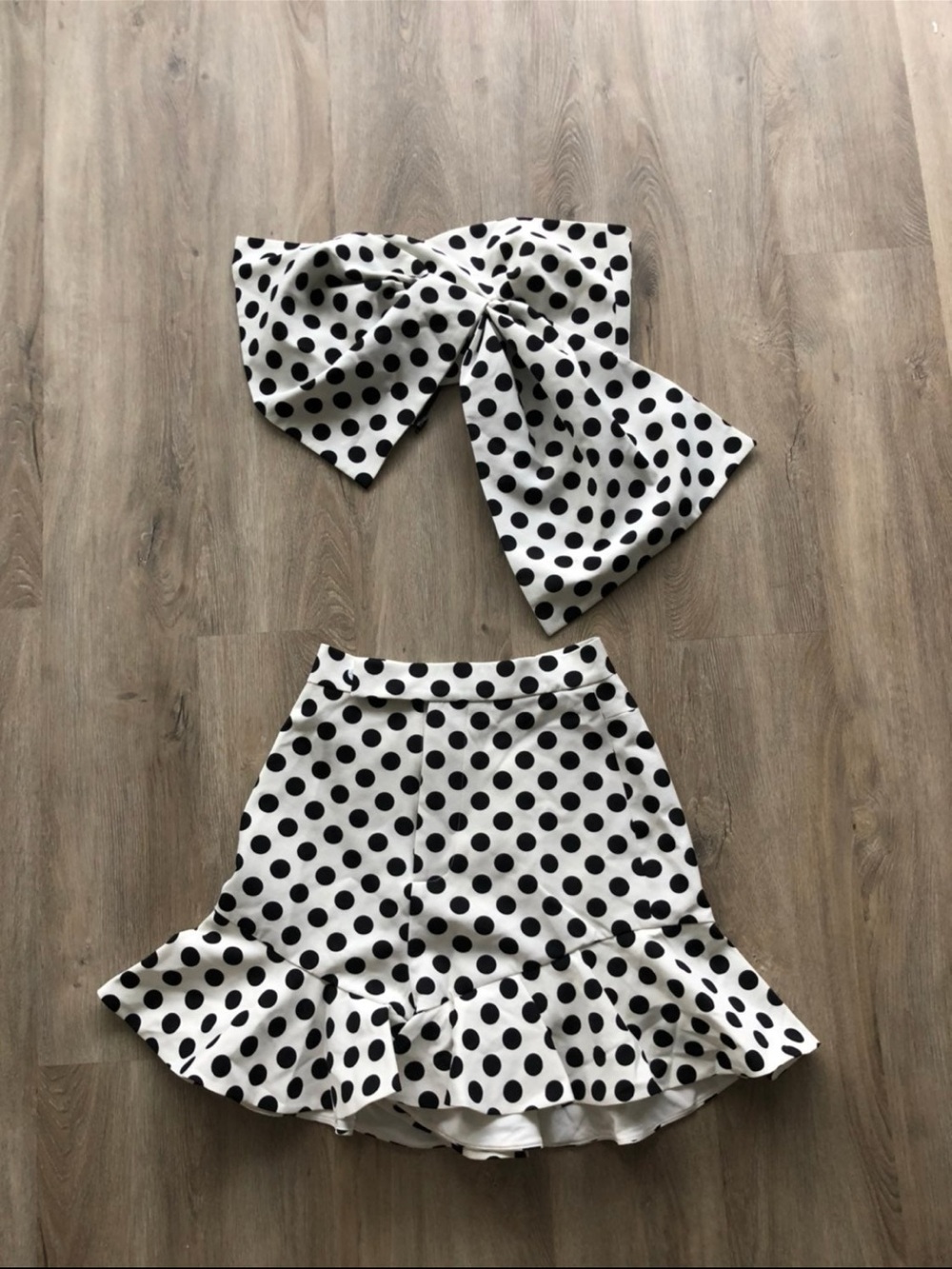 Black White Polka Dot Two Piece Set | Strapless Bow Top & Mini Skirt | Size S - Picture 4 of 10